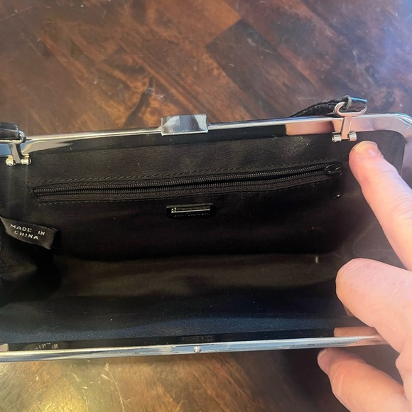 Ann Taylor Elegant Black Crocodile-Embossed Women's Bag - Picture 7 of 8